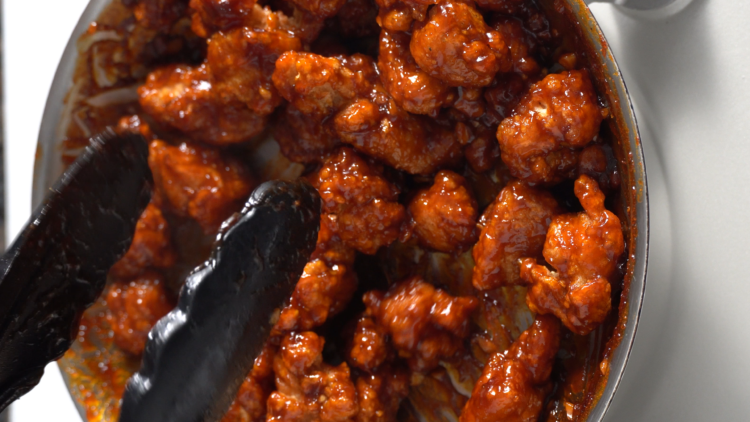 Gochujang Chicken Recipe - Crab Cakes and Kimchi